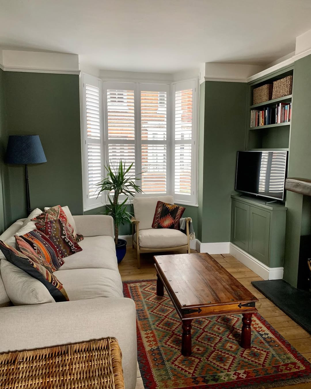 Benjamin Moore forest tones ground the space