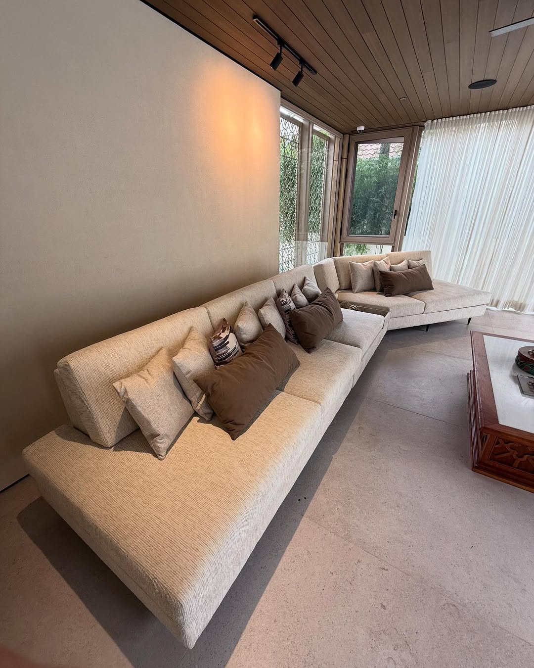 Large sectional anchors seating and flow