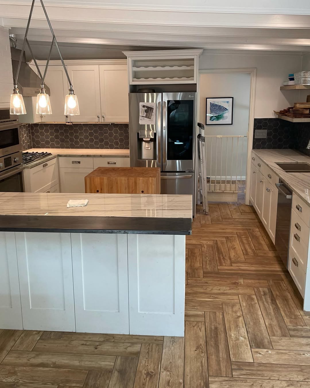 Alabaster white color cabinet from Sherwin Williams