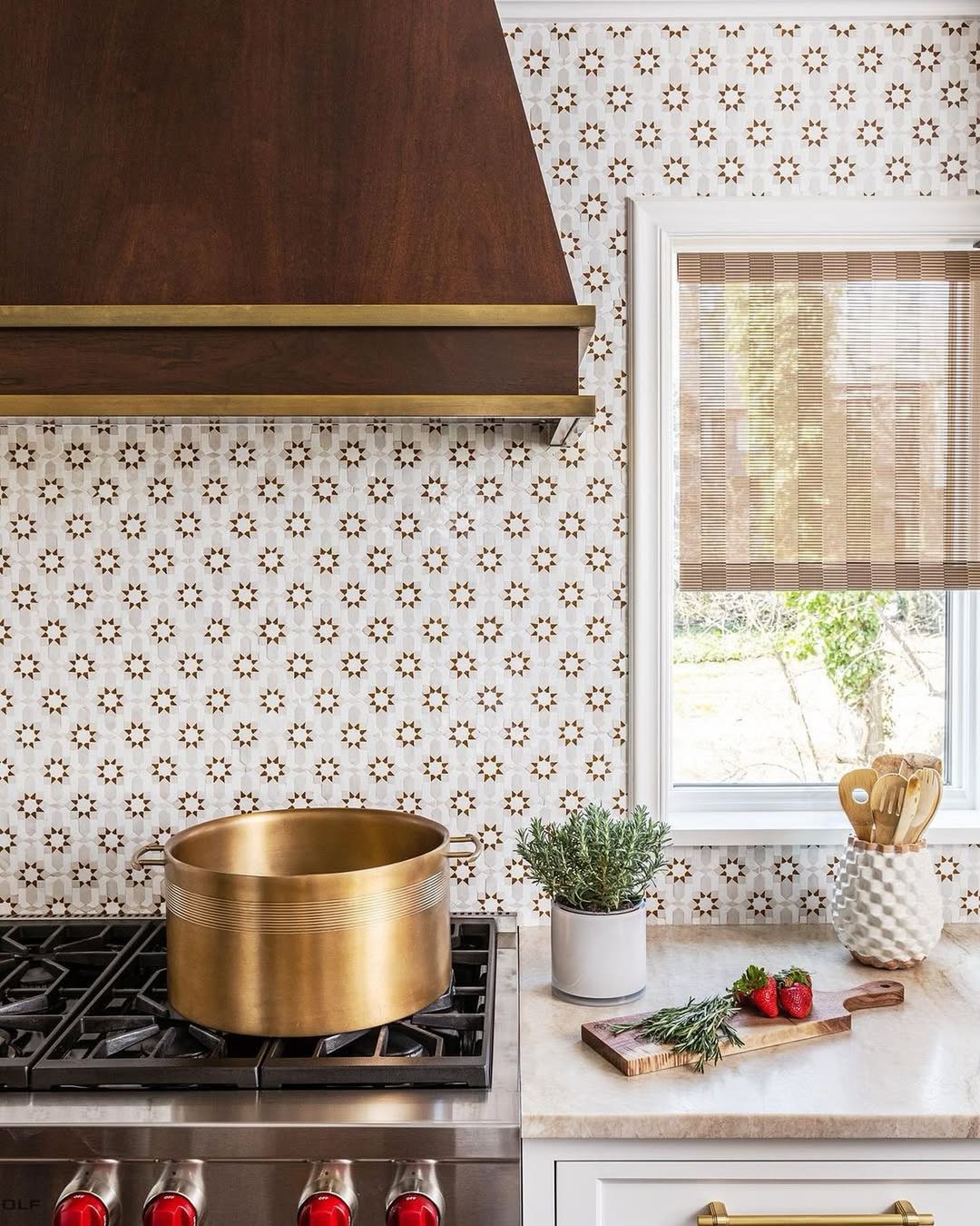 Moroccan tile backsplash