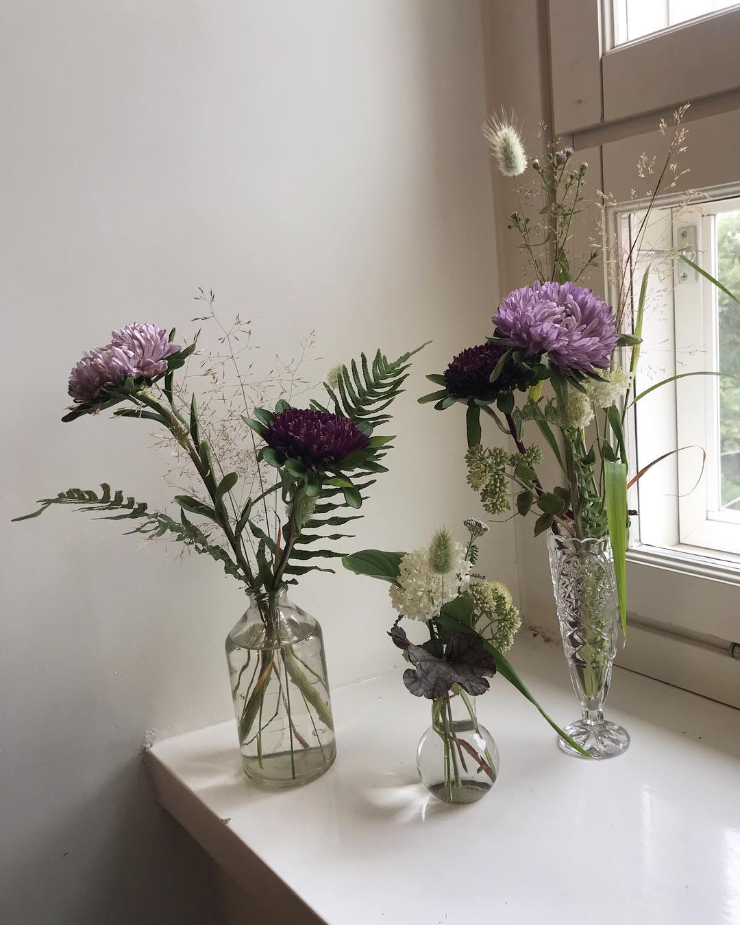 Asymmetry makes small vases shine