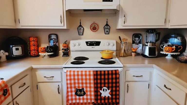 Halloween Kitchen
