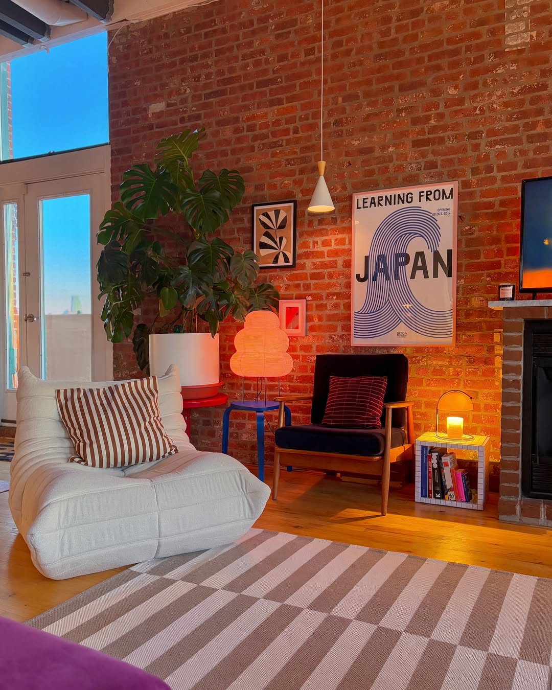 Warm lighting in an apartment