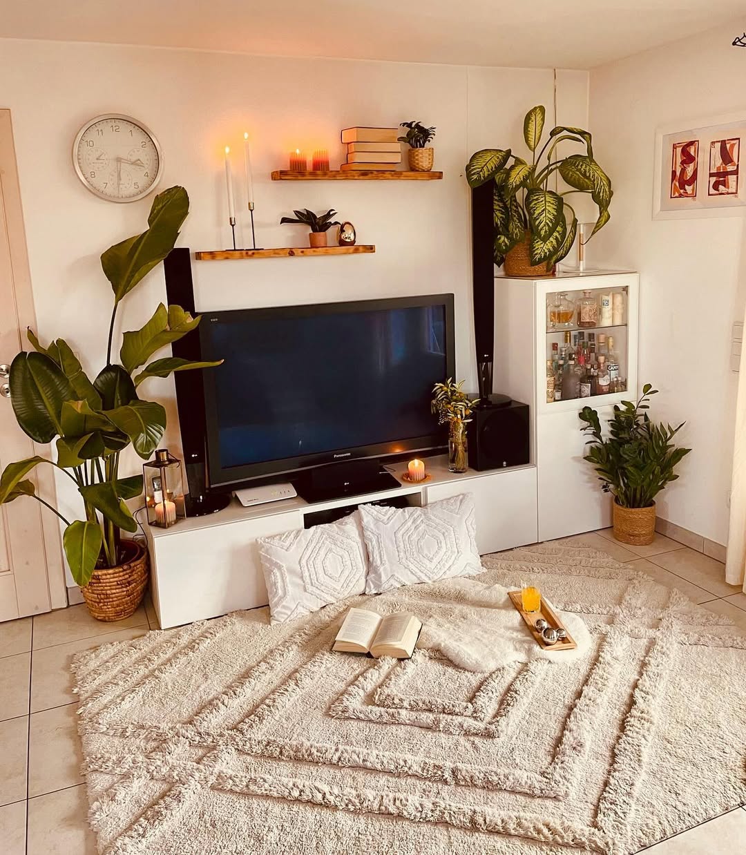 Candles are the best way to create a warm ambience