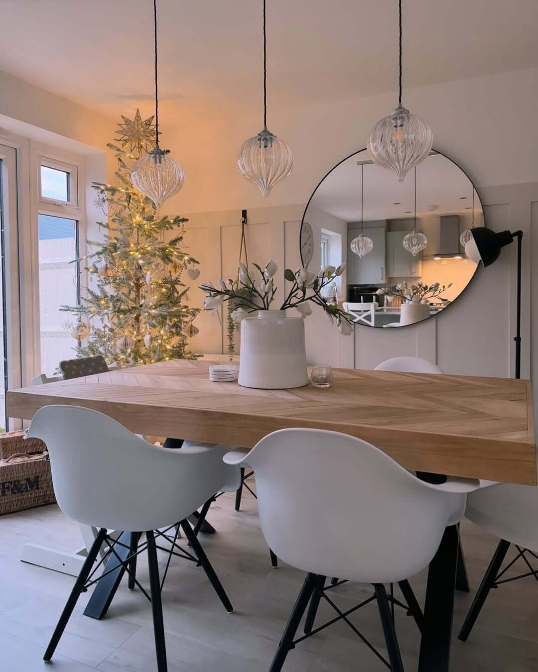 Christmas tree in the kitchen