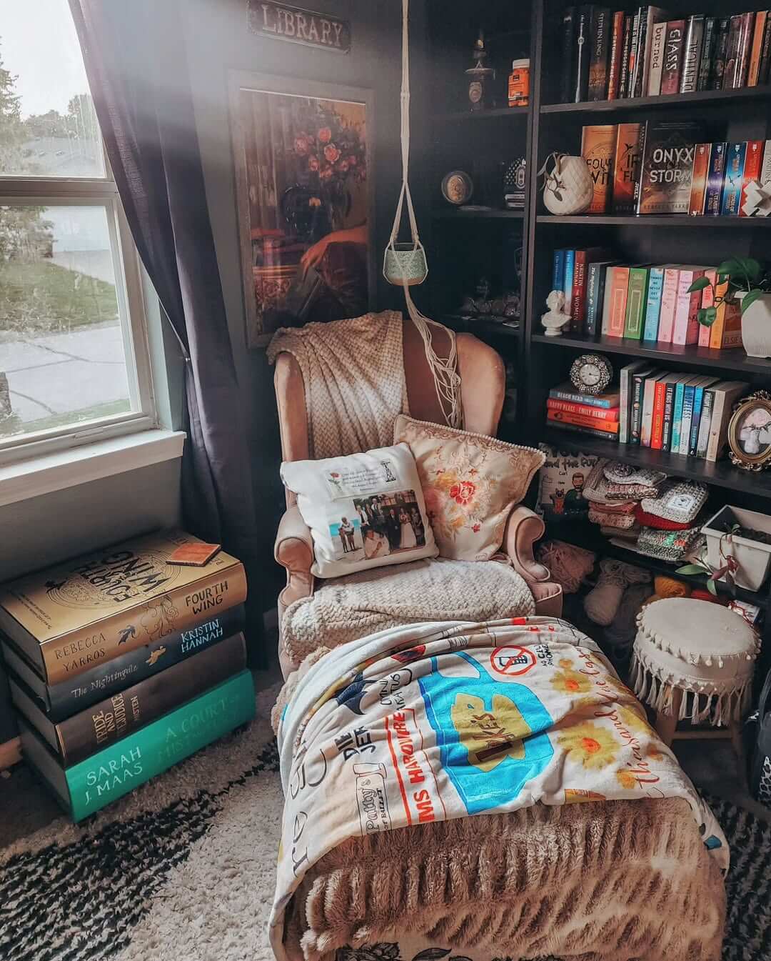 Corner reading nook